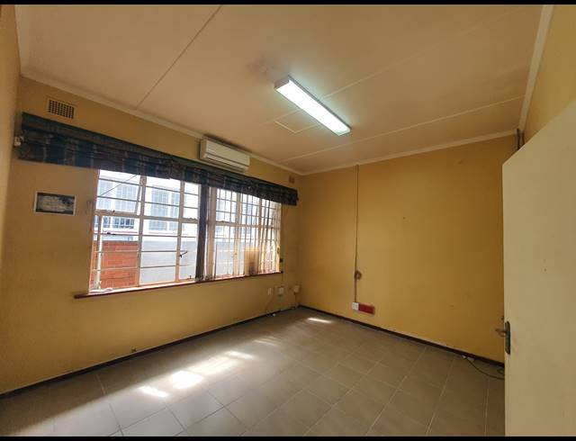 170M² OFFICE TO LET IN EMPANGENI CENTRAL